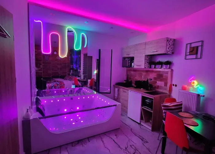 Jacuzzi & Sauna Centrum Appartement *