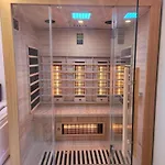 Jacuzzi & Sauna Centrum 格但斯克