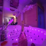 公寓 Jacuzzi & Sauna Centrum 格但斯克
