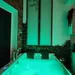 Jacuzzi & Sauna Centrum 格但斯克