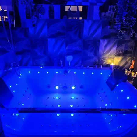 Apartment Jacuzzi & Sauna Centrum