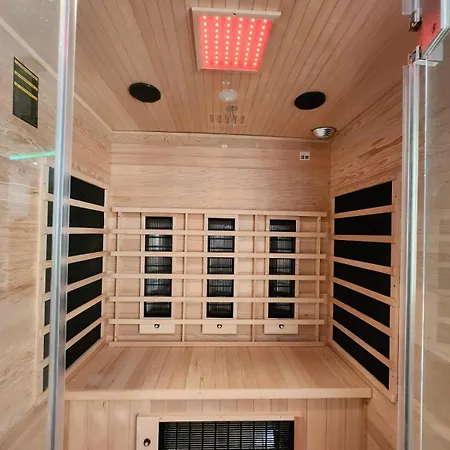 Chmielna Prestige With Luxury Jacuzzi And Sauna! Selected Also Feature A Massage Chair And Himalayan Salt With Color Therapy Salt Forest Appartement