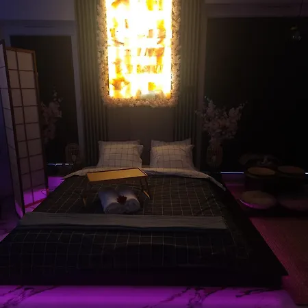 Appartement Chmielna Prestige With Luxury Jacuzzi And Sauna! Selected Also Feature A Massage Chair And Himalayan Salt With Color Therapy Salt Forest