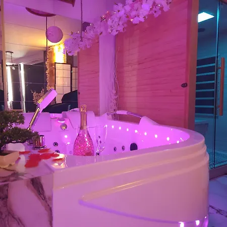 Jacuzzi & Sauna Centrum Apartmán *