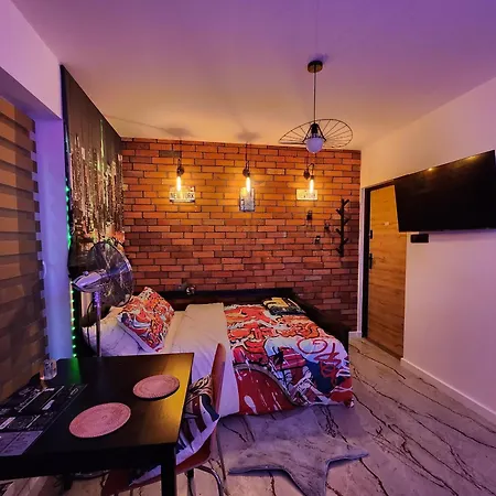 Апартаменты Jacuzzi & Sauna Centrum *