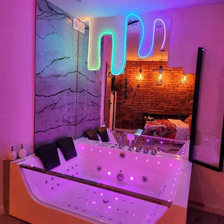 Jacuzzi & Sauna Centrum *