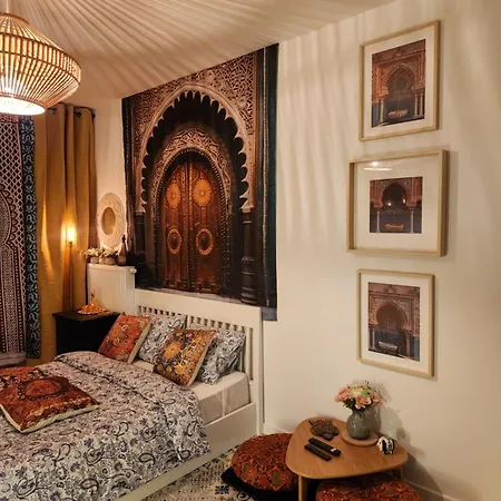 Chmielna Prestige With Luxury Jacuzzi And Sauna! Selected Also Feature A Massage Chair And Himalayan Salt With Color Therapy Salt Forest Apartment Gdansk