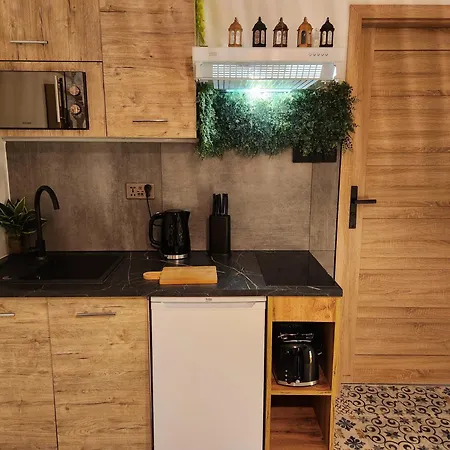 Appartement Chmielna Prestige With Luxury Jacuzzi And Sauna! Selected Also Feature A Massage Chair And Himalayan Salt With Color Therapy Salt Forest