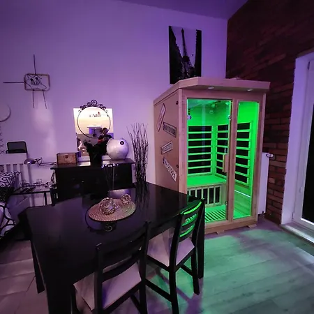 Apartment Chmielna Prestige With Luxury Jacuzzi And Sauna! Selected Also Feature A Massage Chair And Himalayan Salt With Color Therapy Salt Forest *