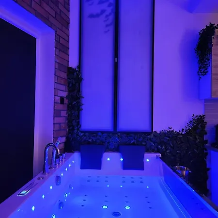 Chmielna Prestige With Luxury Jacuzzi And Sauna! Selected Also Feature A Massage Chair And Himalayan Salt With Color Therapy Salt Forest *