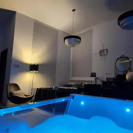 Jacuzzi & Sauna Centrum *