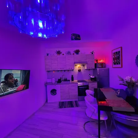 Chmielna Prestige With Luxury Jacuzzi And Sauna! Selected Also Feature A Massage Chair And Himalayan Salt With Color Therapy Salt Forest Gdańsk