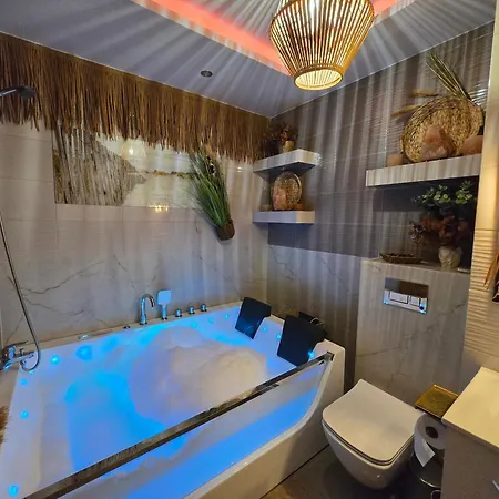 Апартаменты Jacuzzi & Sauna Centrum Гданьск