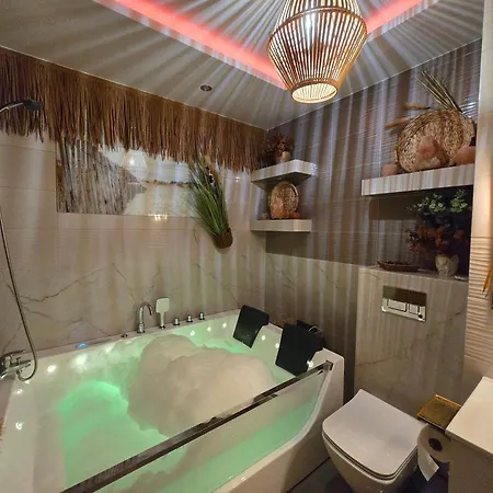 Апартаменты Jacuzzi & Sauna Centrum Гданьск