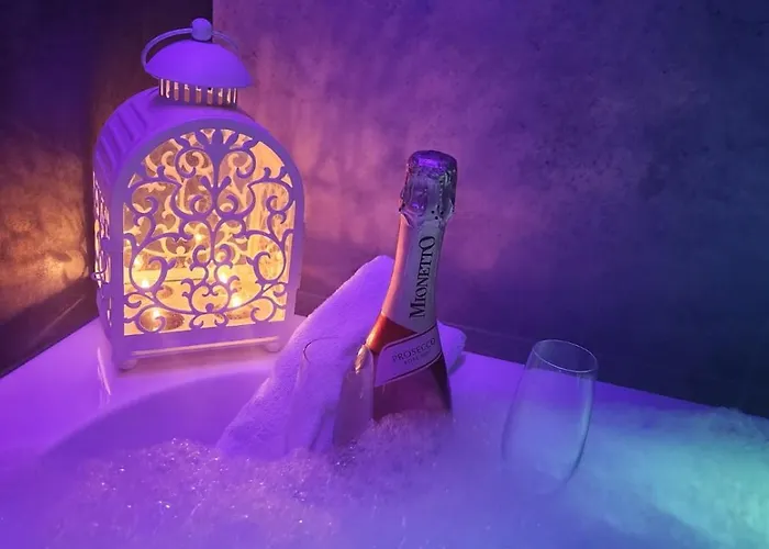 아파트 Jacuzzi & Sauna Centrum *