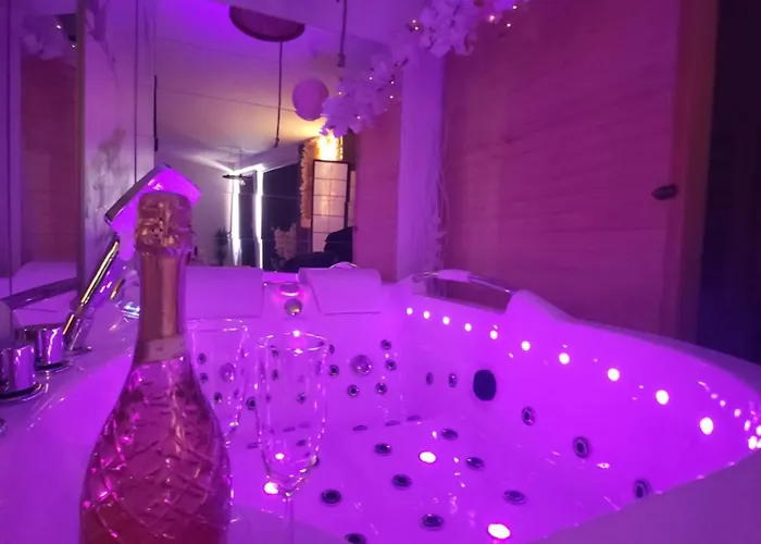 Апартаменты Jacuzzi & Sauna Centrum *